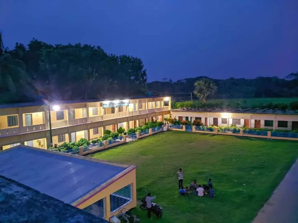 মেইন গেইট